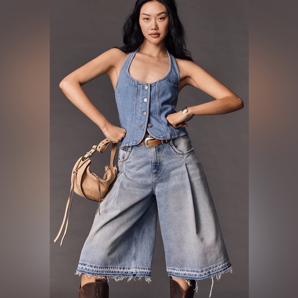 NWT Anthropologie Pilcro Pleated Culotte Wide-Leg Denim Shorts, Size 27 - Picture 2 of 10